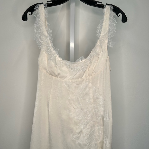 For Love and Lemons Clemence Maxi Cream Size Medium - Picture 4 of 14